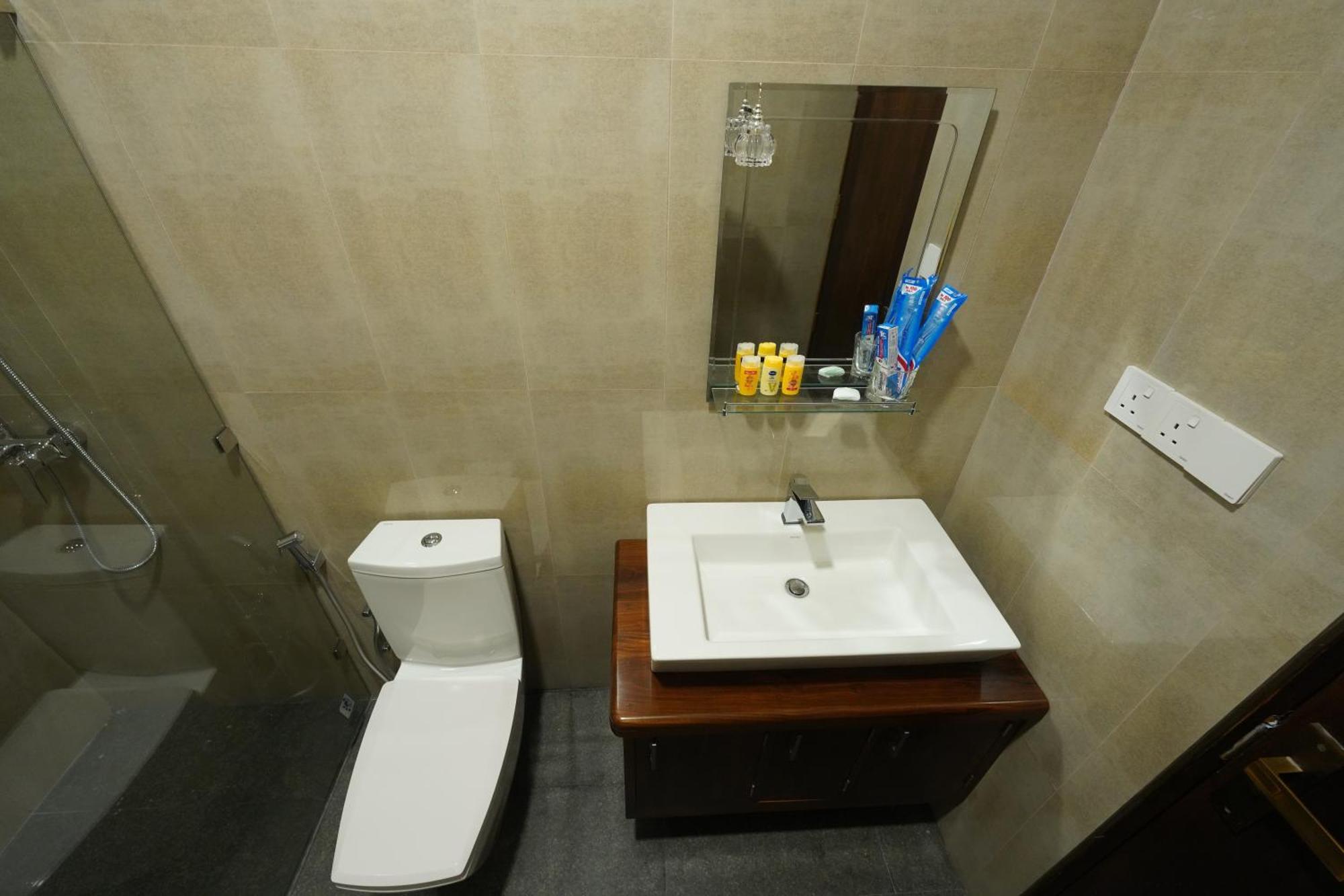 Hotel Grand Amanee Ratnapura Eksteriør bilde