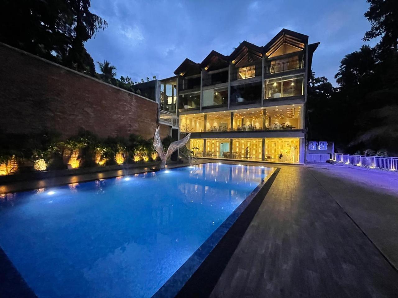 Hotel Grand Amanee Ratnapura Eksteriør bilde