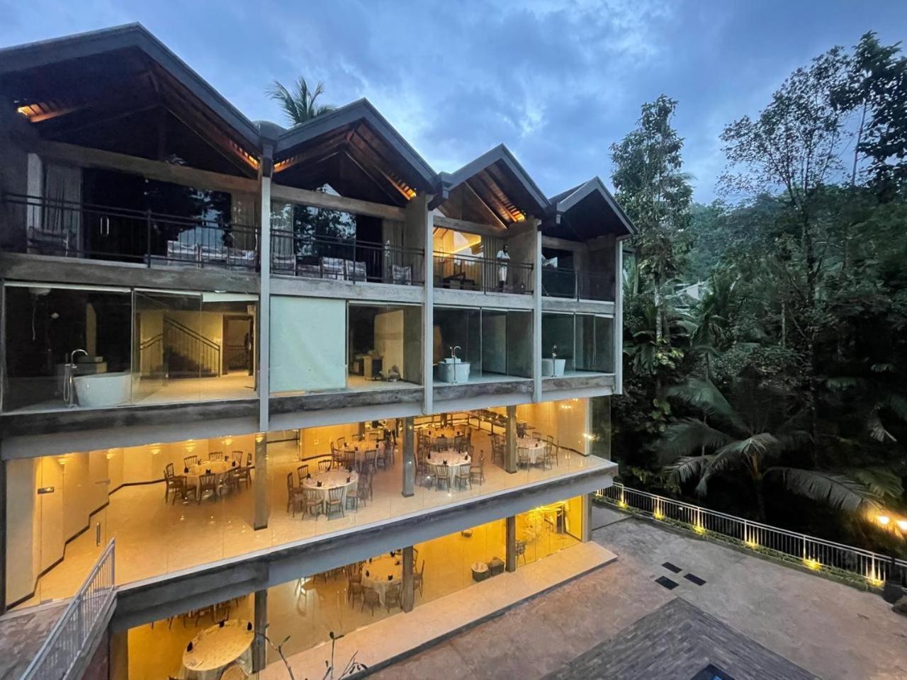 Hotel Grand Amanee Ratnapura Eksteriør bilde