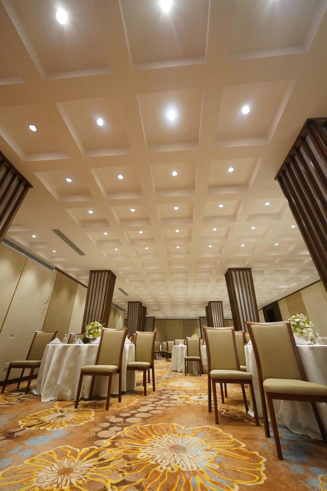 Hotel Grand Amanee Ratnapura Eksteriør bilde